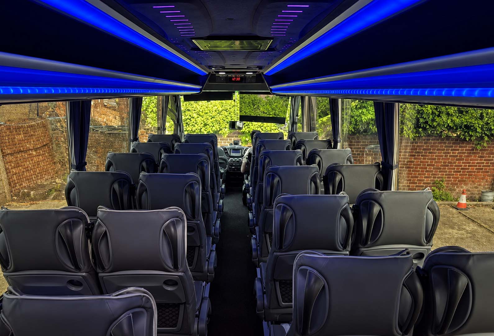 London-VIP-Travel-Luxury-Coach-29-Seater-Interior-Image02