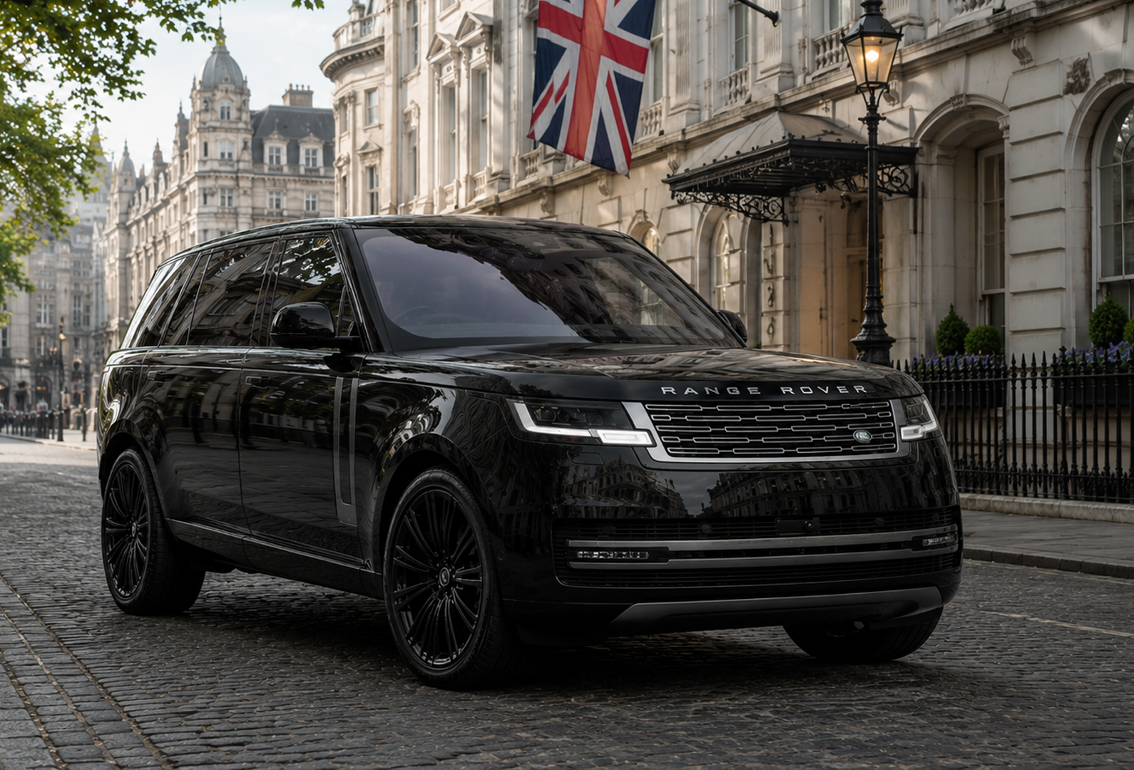 London-VIP-Travel-Range-Rover-Autobiography-Exterior-Image01